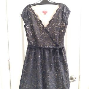 Size 4 ELLE Black Lace Fit N Flare Party Cocktail Dress